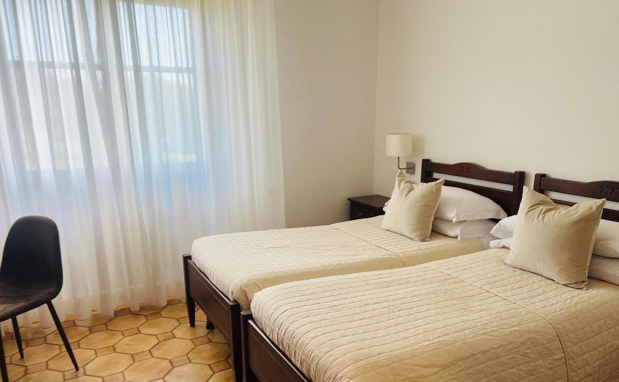 Villa Lavinia B&B Монтескудайо Экстерьер фото