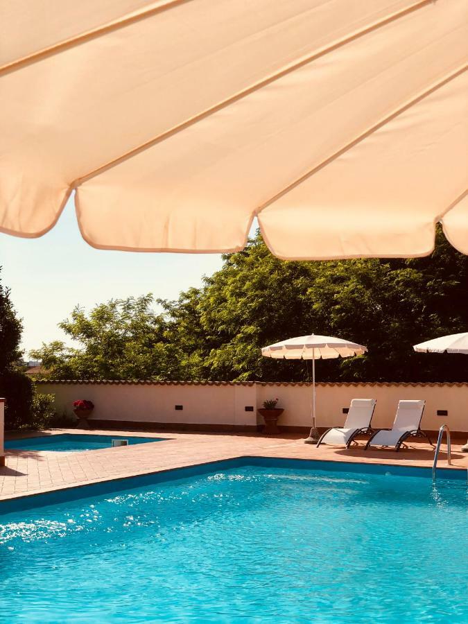 Villa Lavinia B&B Монтескудайо Экстерьер фото